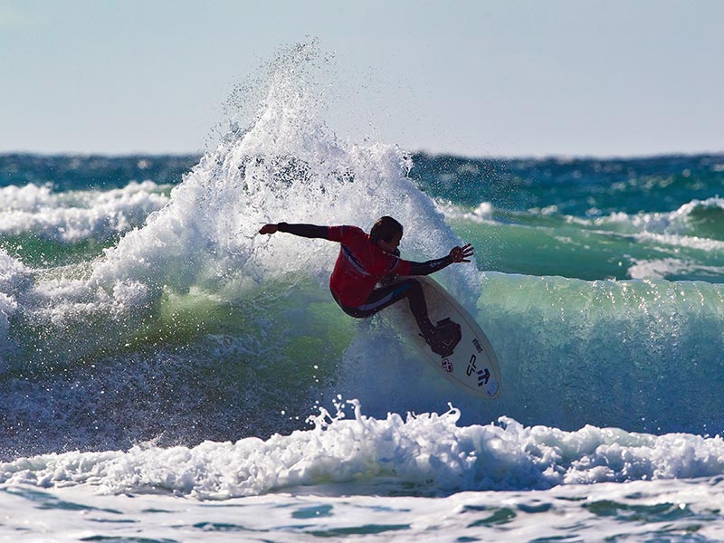mike raven surfing